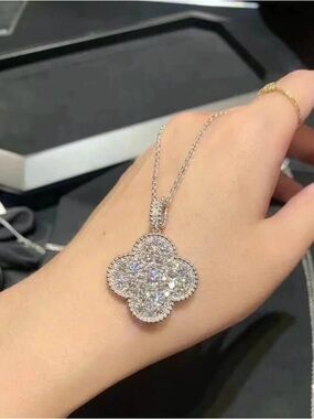 Sterling Silver White Crystal Clover Pendant Necklace